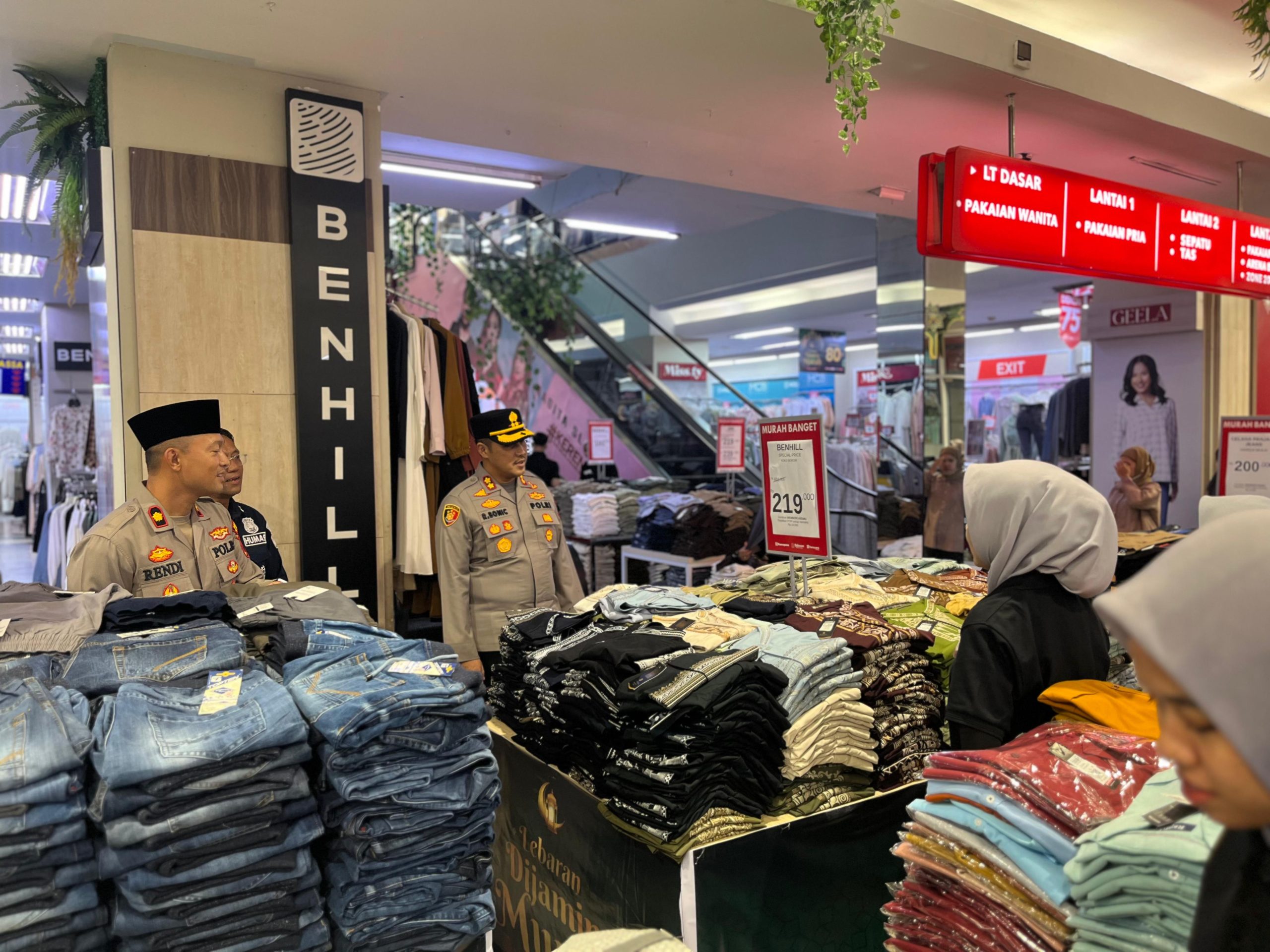 Kapolres Kudus AKBP Ronni Bonic Gelar Patroli dan Pengecekan di Pusat Perbelanjaan Selama Ramadhan