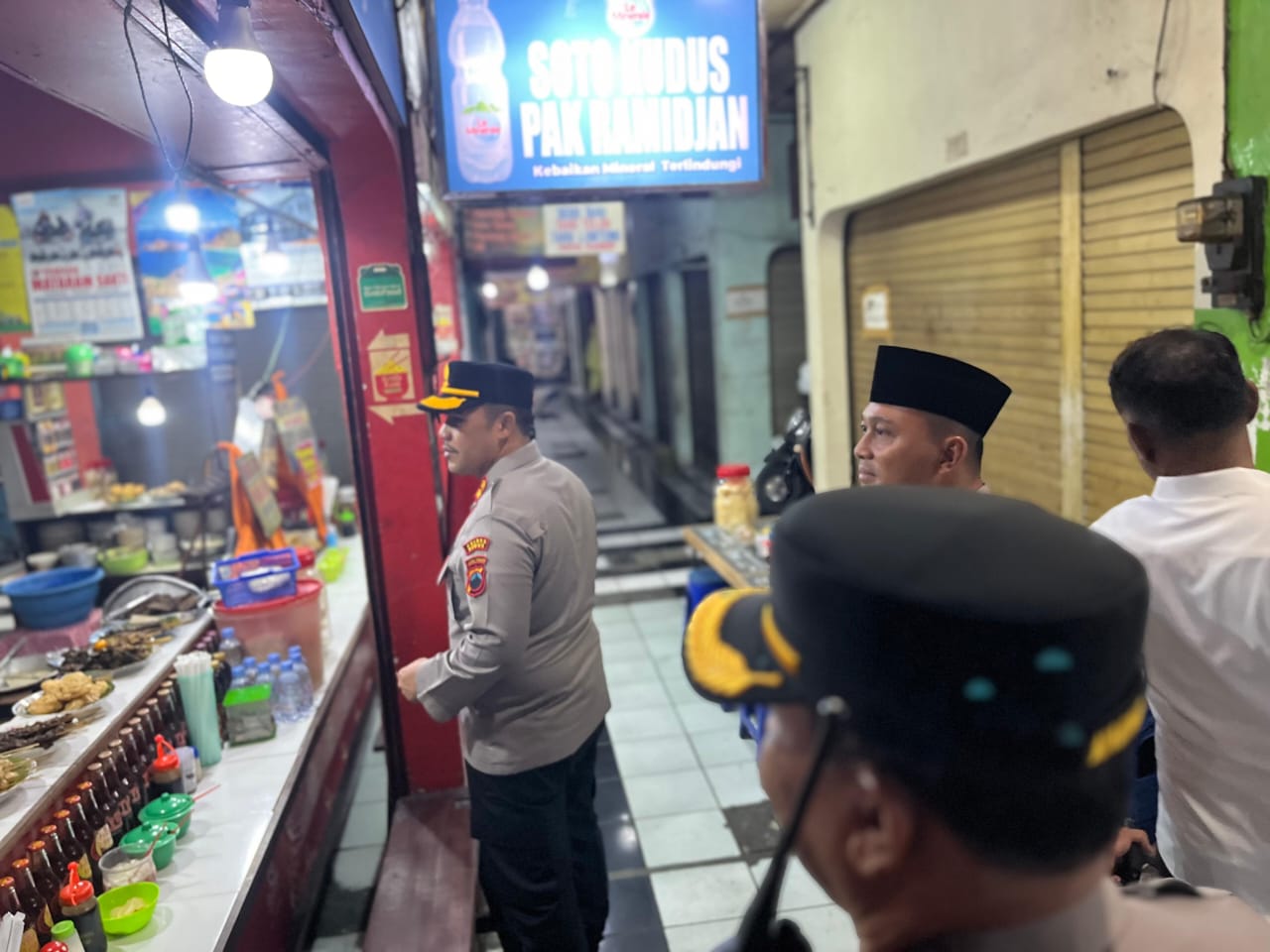Kapolres Kudus Gelar Patroli dan Sambang di Pusat Kuliner Pujasera Alun-Alun Jelang Berbuka Puasa